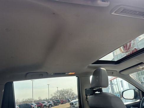 Used 2016 Toyota Highlander XLE image 10