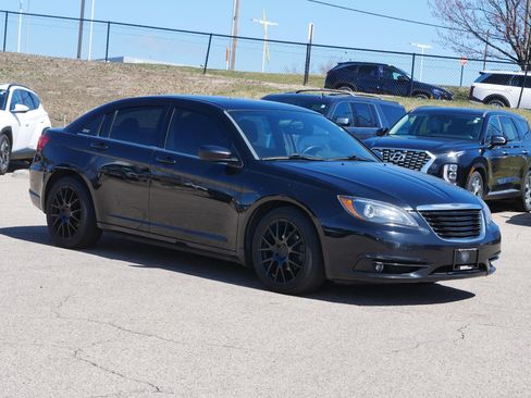 Used 2014 Chrysler 200 Touring w/ 200 S Group FWD image 4