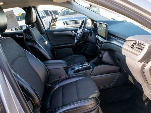 Used 2023 Ford Escape SE image 23