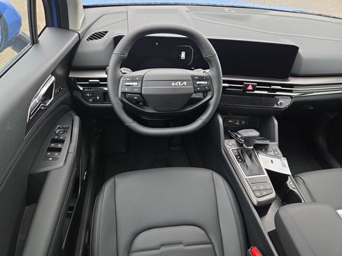 New 2026 Kia Sportage SX image 7