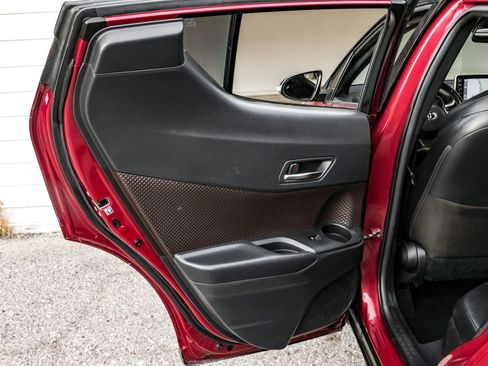 Used 2019 Toyota C-HR Limited image 44