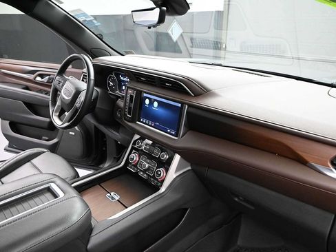 Used 2021 GMC Yukon Denali w/ Denali Premium Package RWD image 38