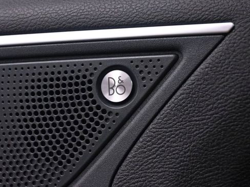 Used 2019 Ford Edge Titanium image 33