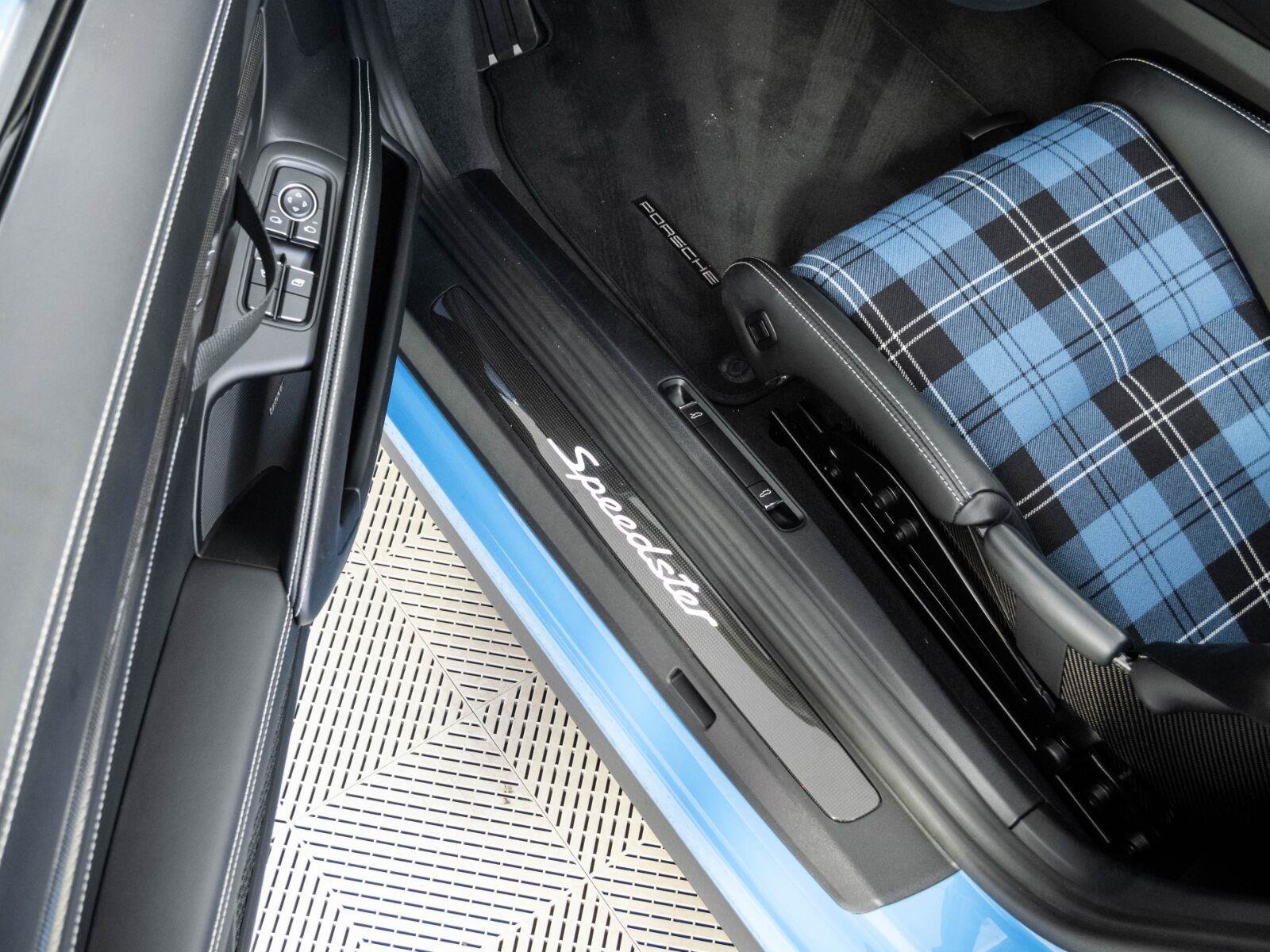 Used 2019 Porsche 911 Speedster RWD image 8