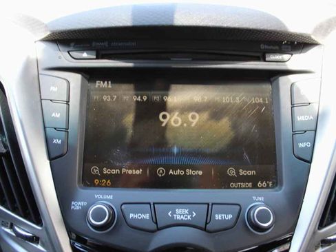 Used 2014 Hyundai Veloster w/ Style Package 02 FWD image 16
