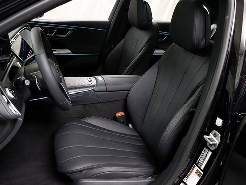 New 2026 Mercedes-Benz E 350 4MATIC Sedan image 10