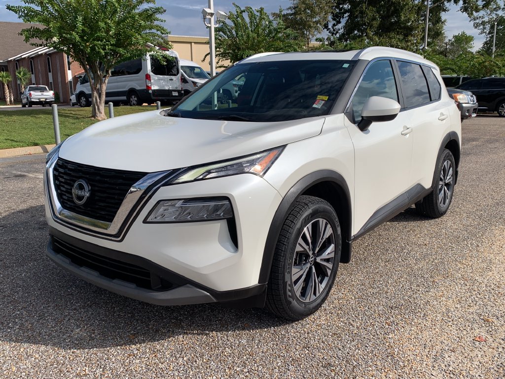 Used 2023 Nissan Rogue SV w/ SV Premium B Package FWD image 4