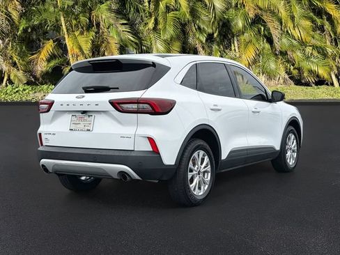 Used 2023 Ford Escape Active w/ Tech Pack #1 AWD/4WD image 4