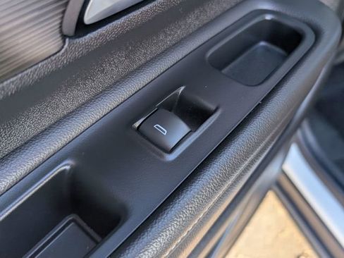 Used 2022 GMC Terrain SLT w/ Infotainment Package II image 12