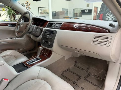 Used 2009 Buick Lucerne CXL w/ Driver Confidence Package FWD image 18