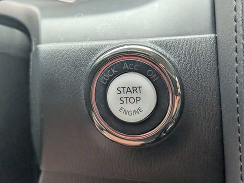 Used 2021 Nissan Armada SL w/ Captain's Chairs Package RWD image 28
