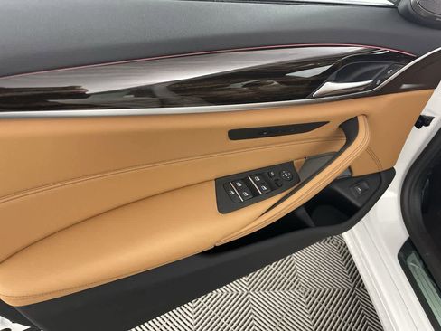 Certified 2023 BMW 530i xDrive w/ Premium Package image 11