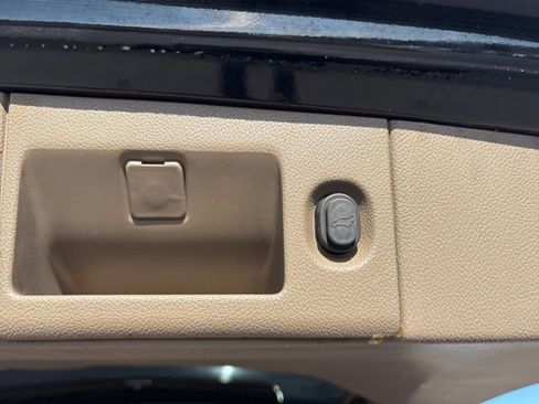 Used 2018 GMC Yukon SLT w/ Open Road Package image 30