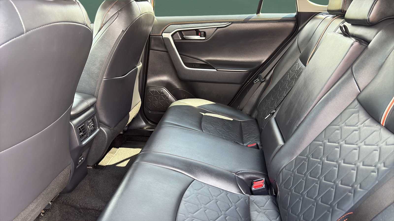 Used 2024 Toyota RAV4 Adventure AWD/4WD image 17