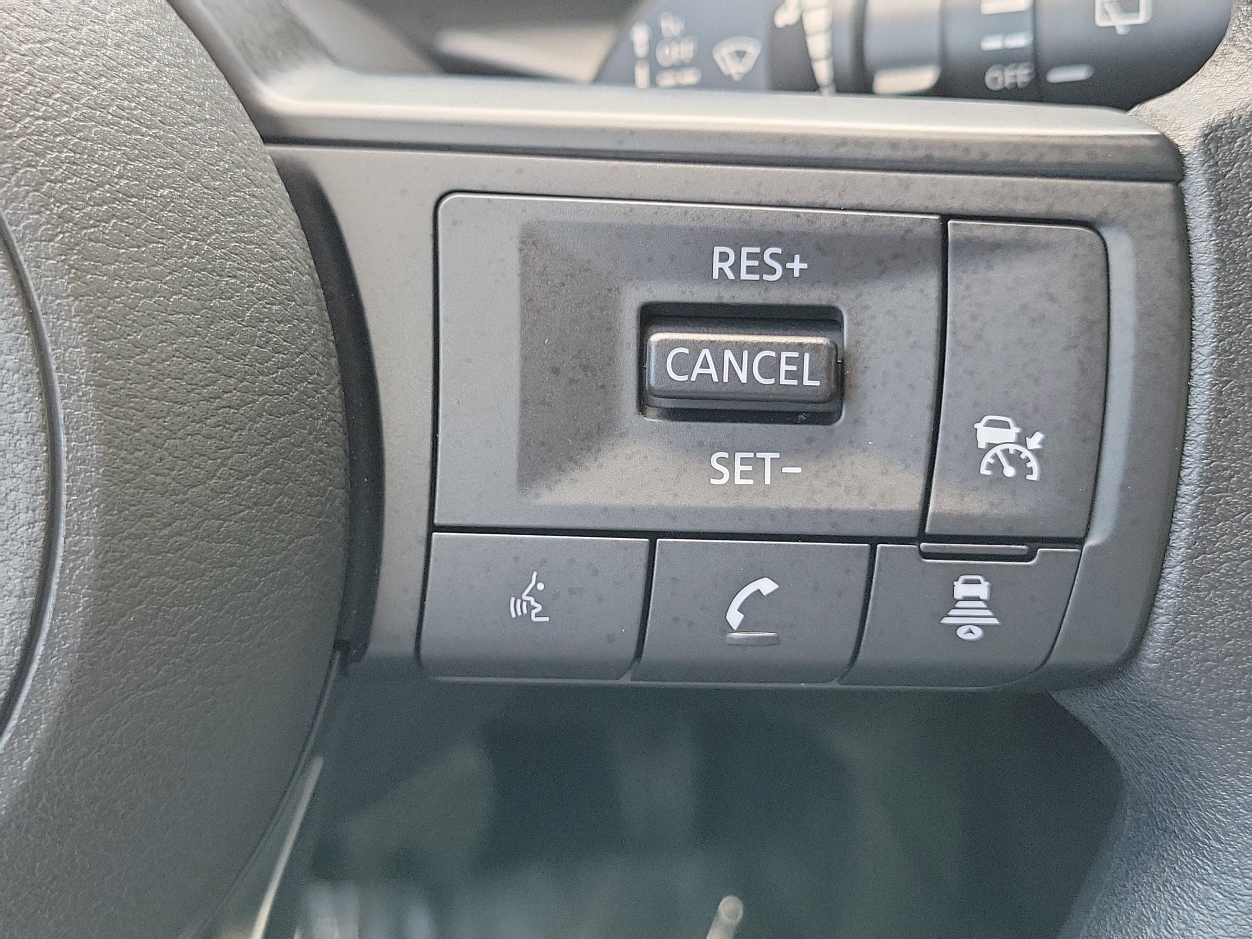 Used 2025 Nissan Kicks SV FWD image 23