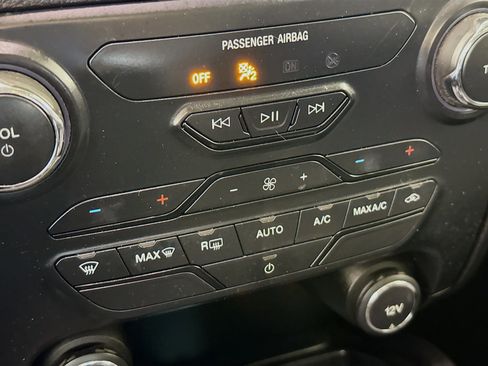 Used 2019 Ford Ranger XLT w/ Equipment Group 301A Mid image 19