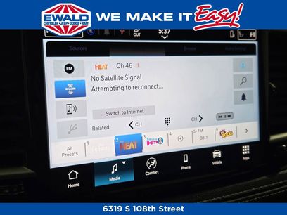 New 2026 Chrysler Pacifica Select