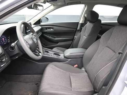 Used 2023 Honda Accord EX image 12