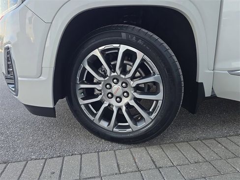 Certified 2022 GMC Acadia Denali w/ Denali Ultimate Package image 32