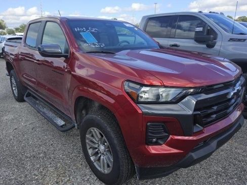 Used 2024 Chevrolet Colorado LT w/ LT Convenience Package image 6
