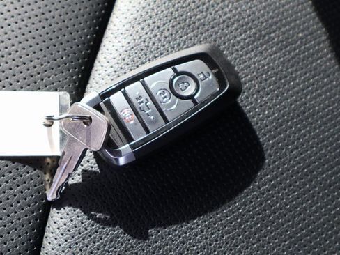 Used 2021 Ford F150 Lariat image 39