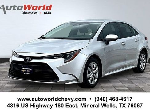 Used 2023 Toyota Corolla LE FWD image 1