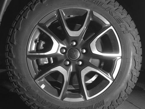 Used 2025 Jeep Compass Trailhawk AWD/4WD image 9