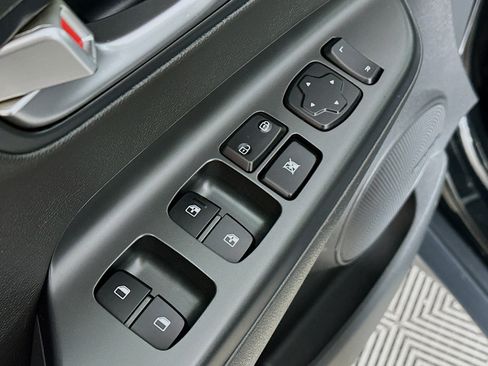 Used 2023 Hyundai Kona Limited image 18