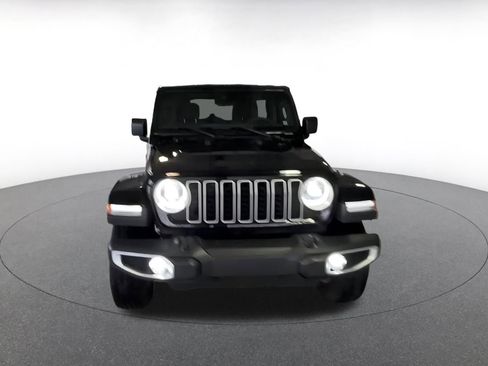 Used 2025 Jeep Wrangler Sahara image 3