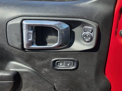 Used 2025 Jeep Wrangler Unlimited Sport AWD/4WD image 25