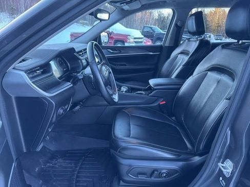 Used 2021 Jeep Grand Cherokee L Limited image 10