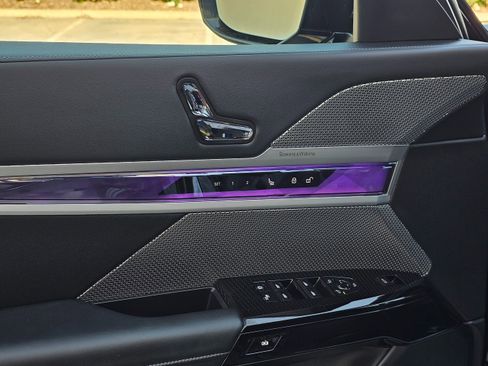 Used 2025 BMW 740i image 18