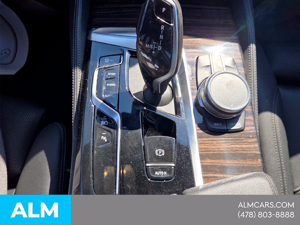 Used 2023 BMW 530e w/ M Sport Package RWD image 28