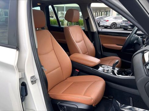 Used 2017 BMW X3 xDrive28i image 10