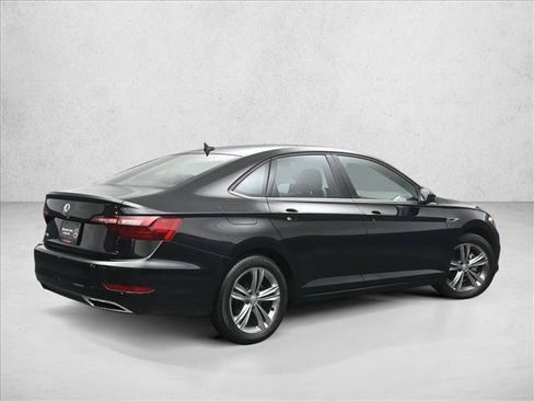 Used 2021 Volkswagen Jetta FWD image 2