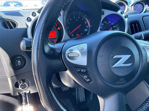 Used 2020 Nissan 370Z Coupe RWD image 15