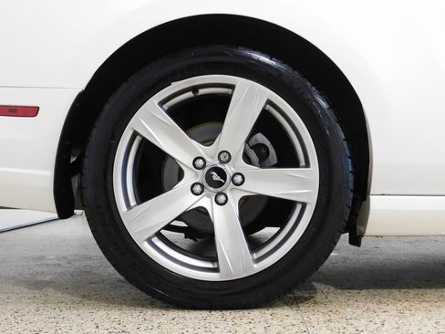Used 2013 Ford Mustang GT Premium image 98