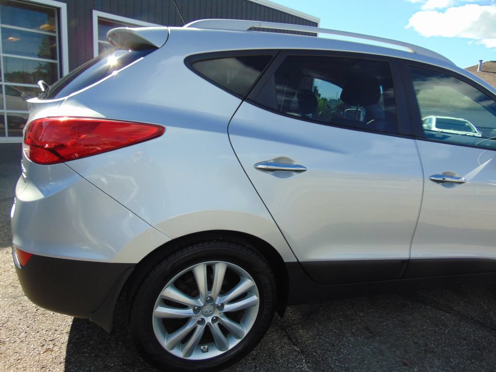 Used 2013 Hyundai Tucson Limited AWD/4WD image 14