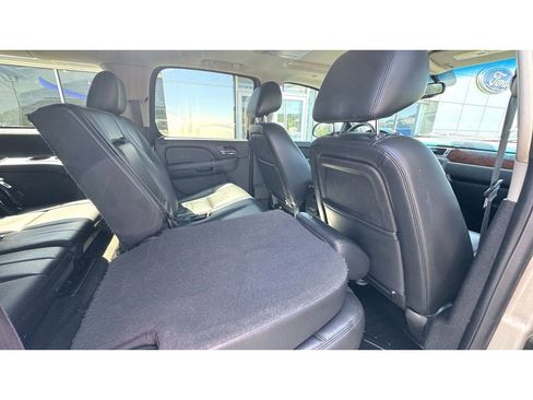 Used 2013 GMC Yukon XL SLT image 11