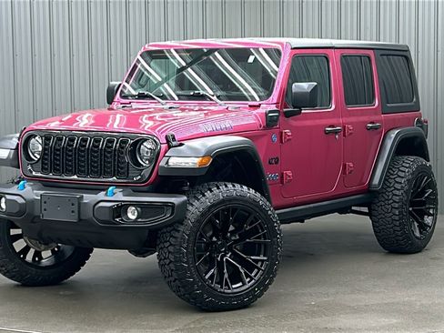 Used 2024 Jeep Wrangler Unlimited image 1