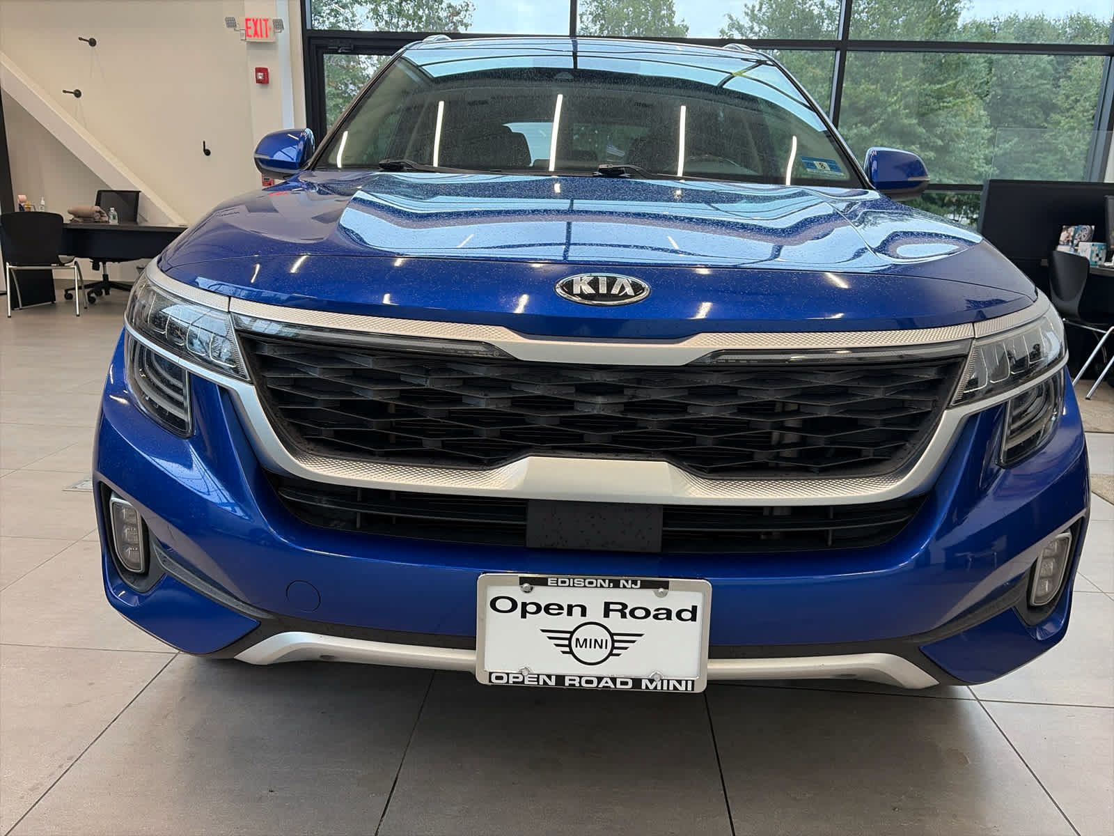 Used 2021 Kia Seltos SX w/ SX Sunroof Package AWD/4WD image 3