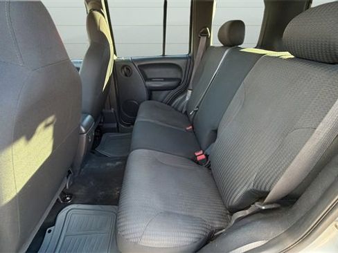 Used 2003 Jeep Liberty Sport image 16