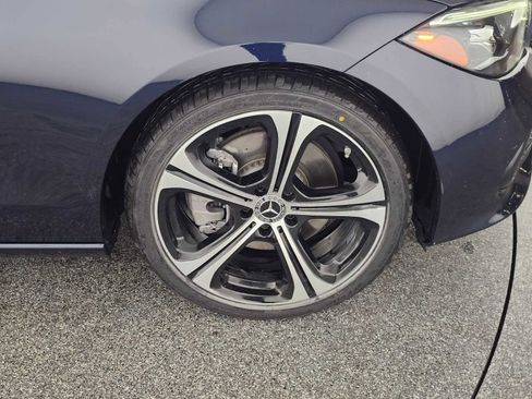 Used 2022 Mercedes-Benz C 300 Sedan image 9