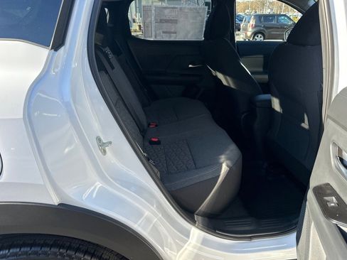 New 2026 Nissan Kicks SV w/ SV Premium Package image 15