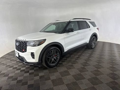 Used 2025 Ford Explorer ST w/ Sun And Sound Package AWD/4WD image 5