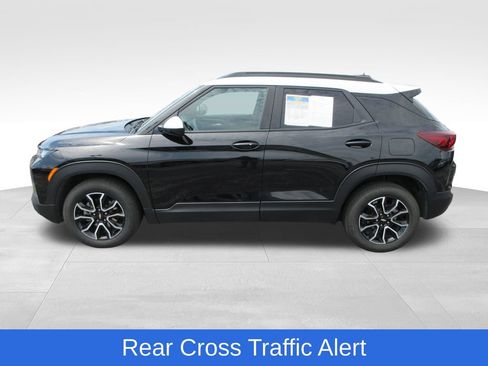 Certified 2023 Chevrolet TrailBlazer ACTIV w/ Convenience Package FWD image 2