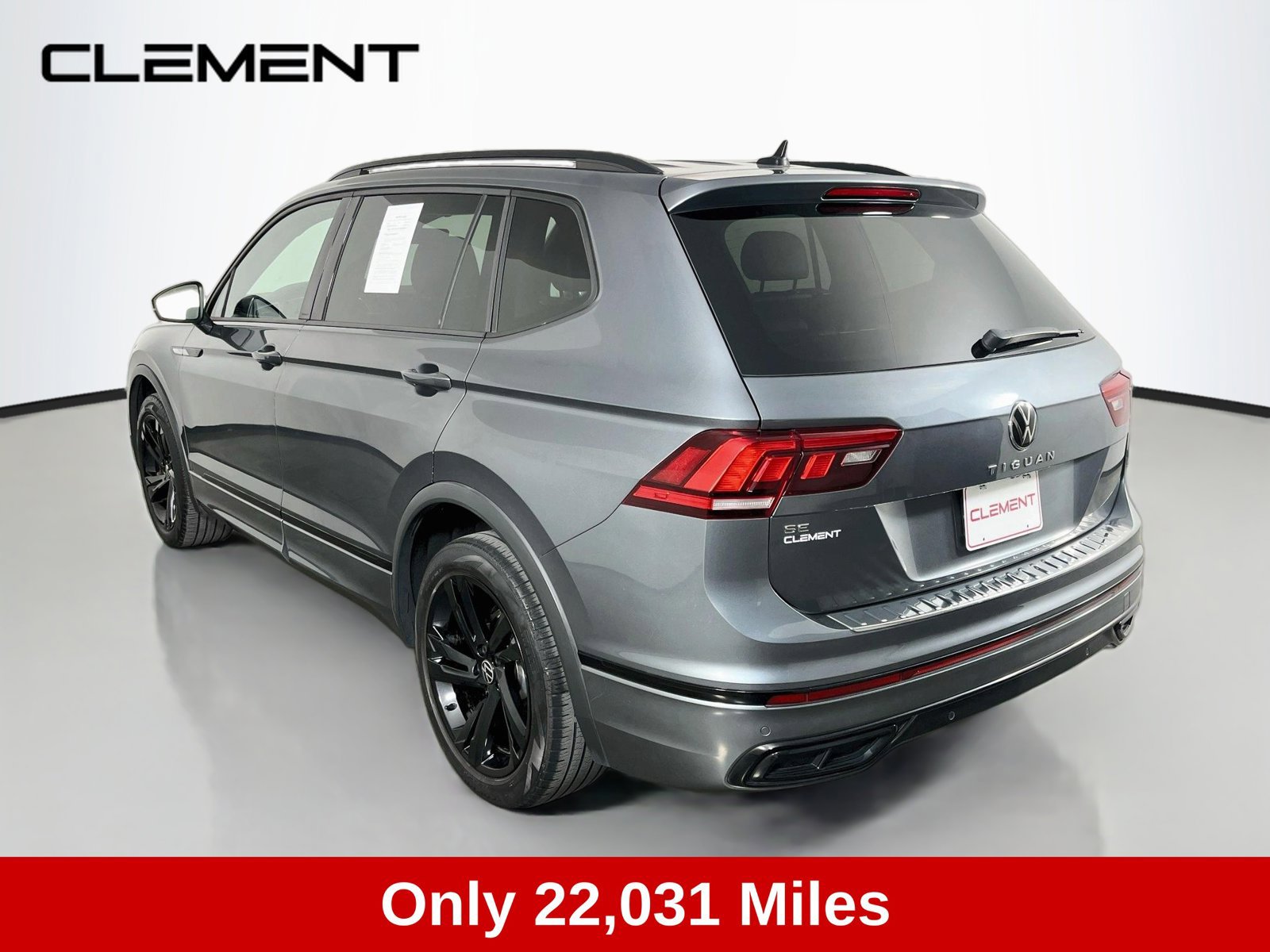 Used 2024 Volkswagen Tiguan SE R-Line FWD image 8