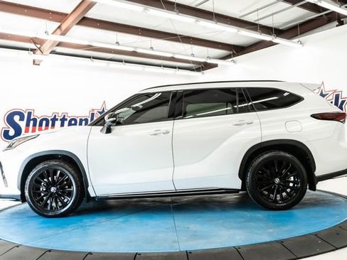 Used 2024 Toyota Highlander XSE image 5