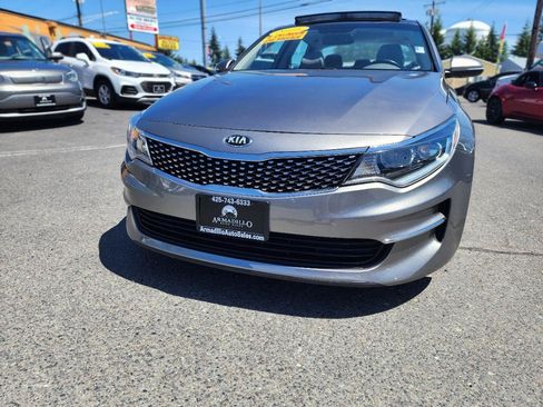 Used 2016 Kia Optima EX w/ Option Group 040 FWD image 2