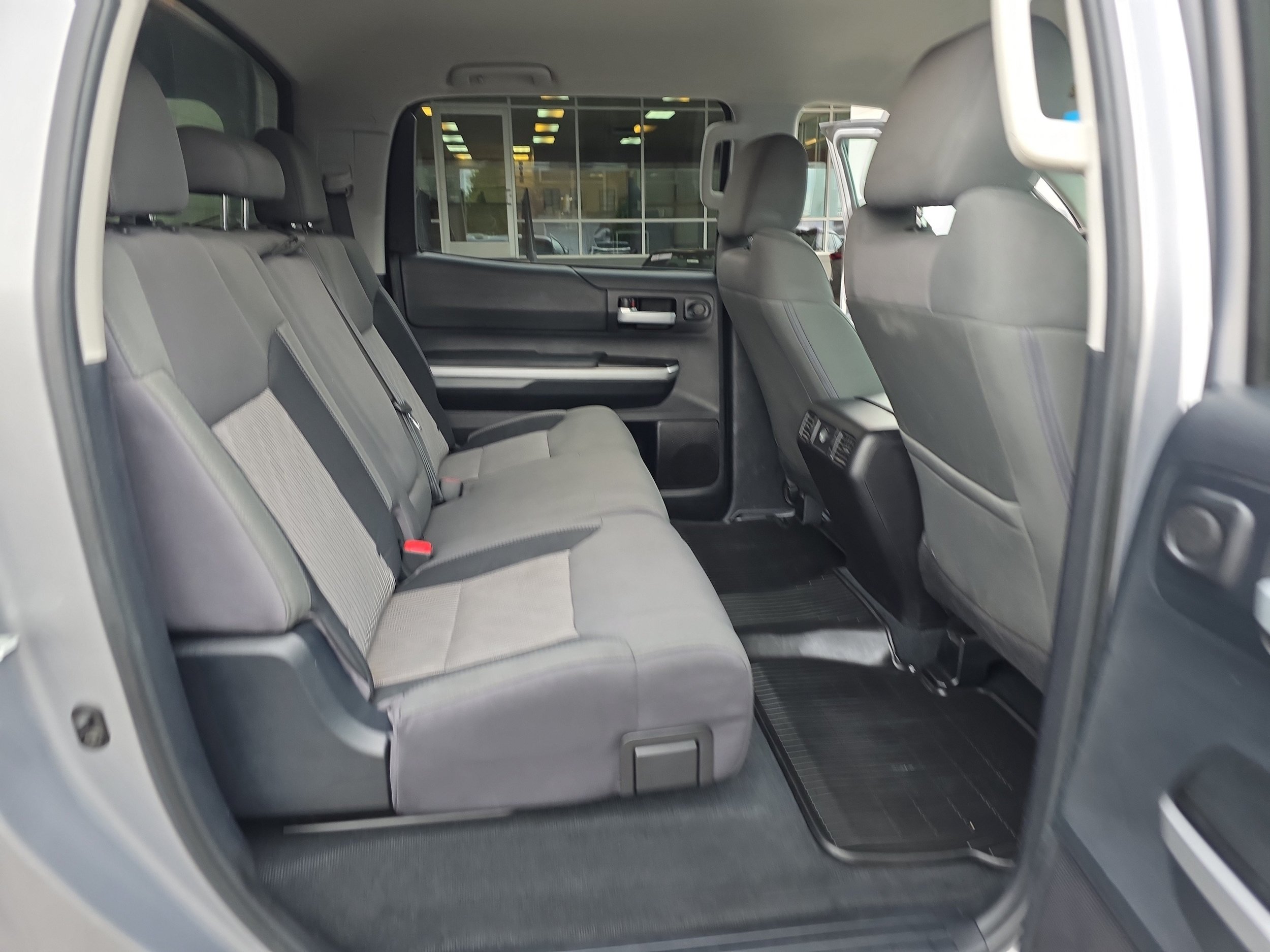 Used 2015 Toyota Tundra SR5 w/ TRD Off Road Package AWD/4WD image 16